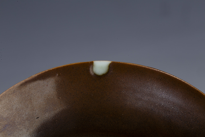 古玩陶瓷清康熙·外紫金釉內青花山水人物紋杯碟拍賣，當前價格2600元