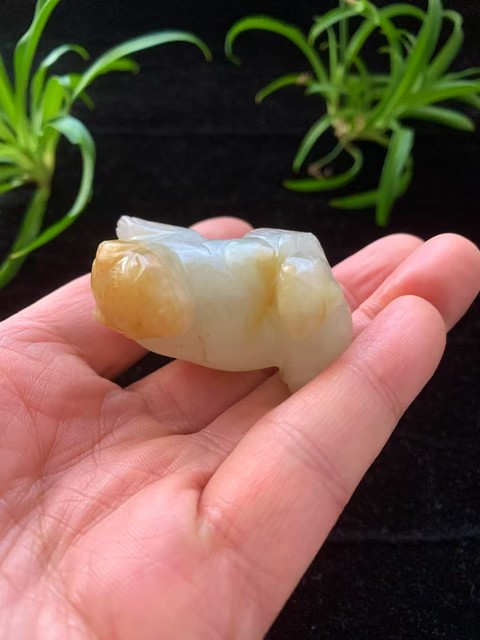 古玩玉器清代翡翠雕“瑞獸”擺件拍賣,當前價格14000元