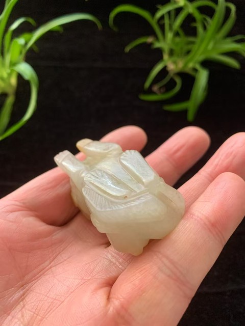 古玩玉器清代翡翠雕“瑞獸”擺件拍賣,當前價格14000元