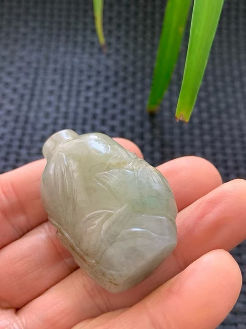 古玩玉器晚清天然翡翠雕“鼻煙壺”拍賣,當前價格4500元