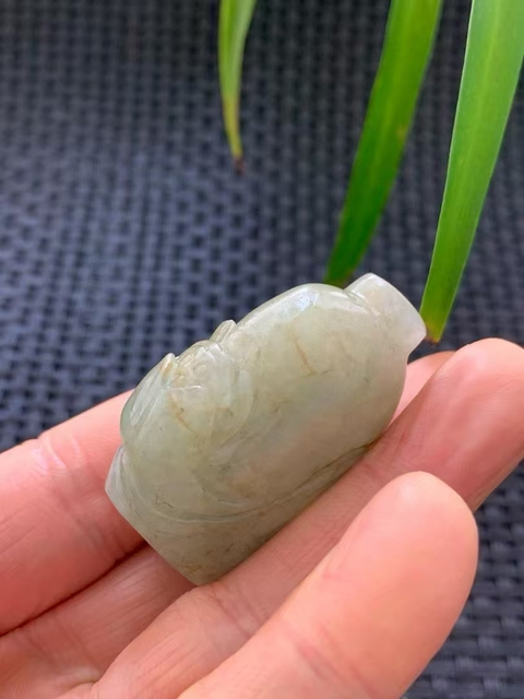 古玩玉器晚清天然翡翠雕“鼻煙壺”拍賣,當前價格4500元
