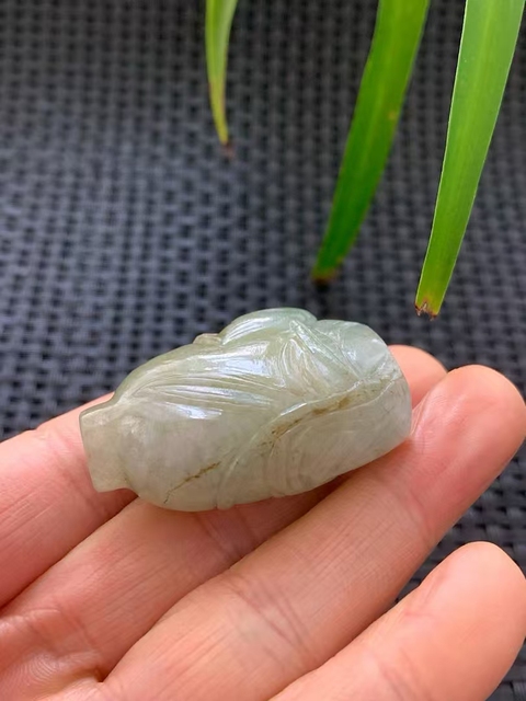 古玩玉器晚清天然翡翠雕“鼻煙壺”拍賣,當前價格4500元