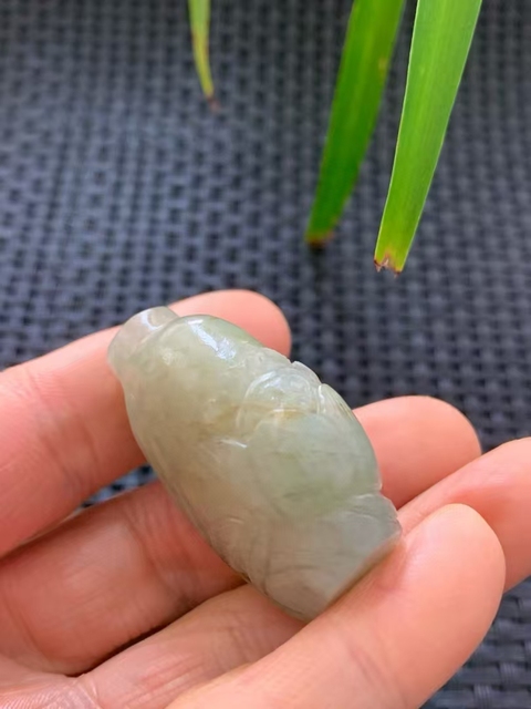 古玩玉器晚清天然翡翠雕“鼻煙壺”拍賣,當前價格4500元