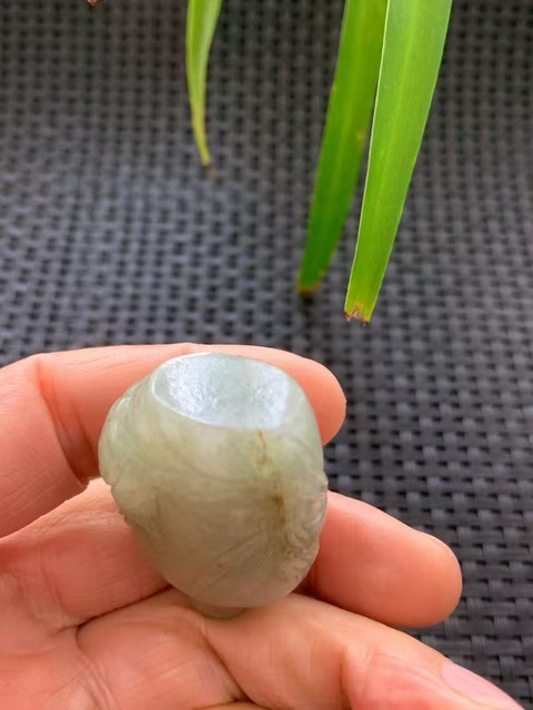 古玩玉器晚清天然翡翠雕“鼻煙壺”拍賣,當前價格4500元