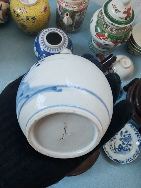 古玩陶瓷清中期青花山水紋膽瓶拍賣,當(dāng)前價格2280元