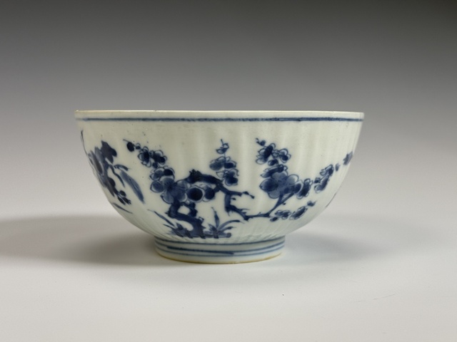 古玩陶瓷清康熙 青花四季花卉紋瓜楞碗拍賣,當(dāng)前價格3300元