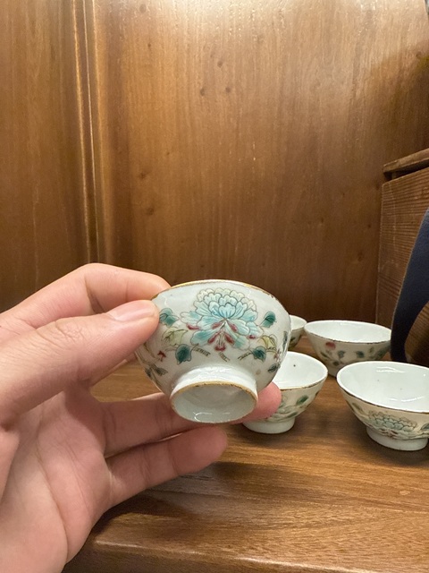 古玩陶瓷清晚·粉彩花卉紋杯碟一組九件真品鑒賞圖