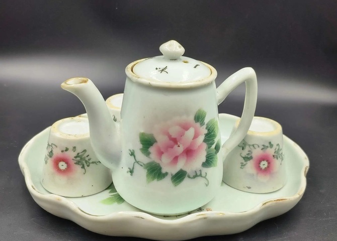 古玩陶瓷粉彩花卉紋茶具一套拍賣，當前價格2688元