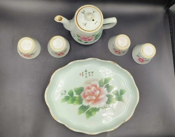 古玩陶瓷粉彩花卉紋茶具一套拍賣，當前價格2688元