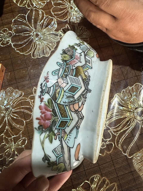 古玩陶瓷晚清淺降彩清供圖海棠貢碗真品鑒賞圖