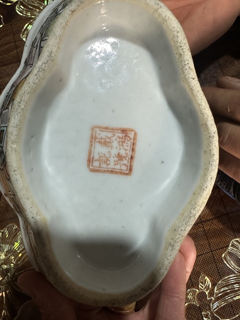 古玩陶瓷晚清淺降彩清供圖海棠貢碗真品鑒賞圖