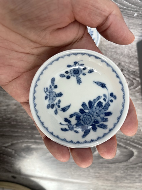 古玩陶瓷清光緒官窯制式青花折枝花卉筆洗拍賣,當前價格9800元