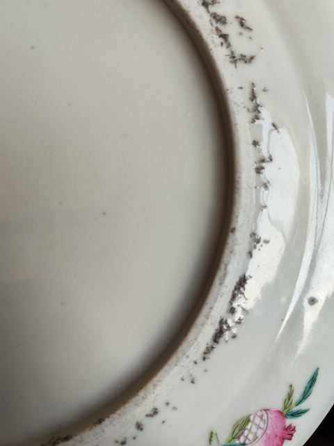 古玩陶瓷清晚期 粉彩花卉紋折沿盤拍賣,當前價格3600元