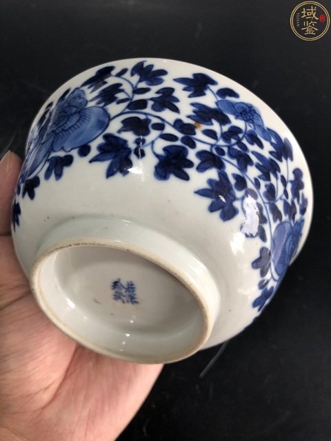 古玩陶瓷晚清·青花纏枝牡丹紋蓋碗拍賣，當前價格4500元