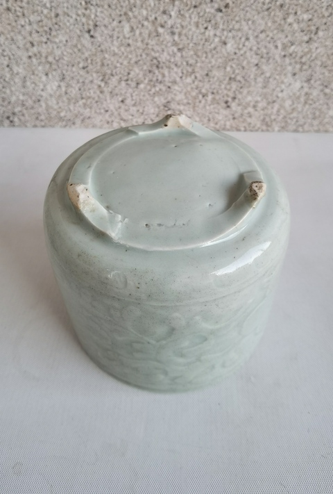 古玩陶瓷豆青釉刻花三足爐拍賣,當前價格398元