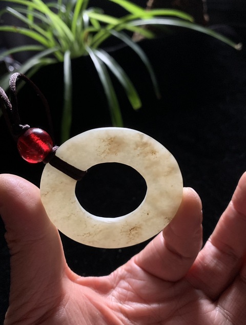 古玩玉器清代和田玉雕“素紋環(huán)”拍賣，當(dāng)前價(jià)格15000元