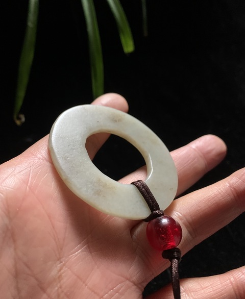 古玩玉器清代和田玉雕“素紋環(huán)”拍賣，當(dāng)前價(jià)格15000元