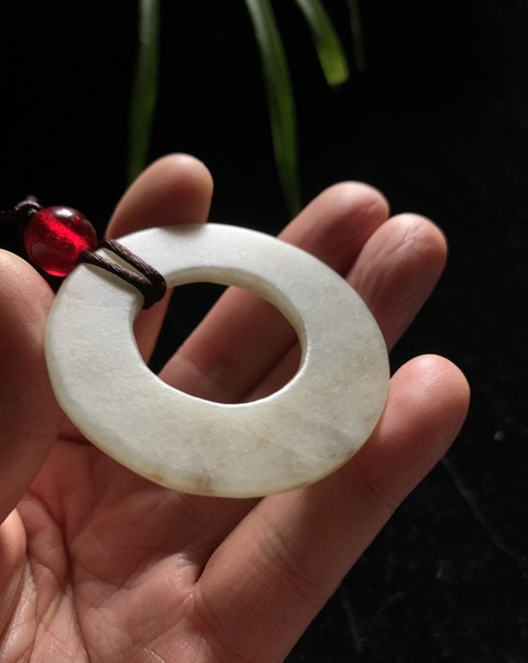 古玩玉器清代和田玉雕“素紋環(huán)”拍賣，當(dāng)前價(jià)格15000元