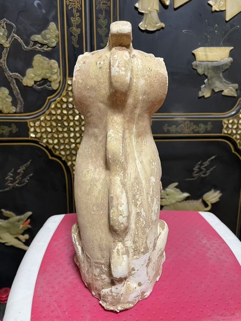 古玩陶瓷隋青·鎮墓獸拍賣,當前價格8200元