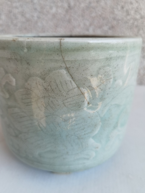 古玩陶瓷豆青釉刻花三足爐拍賣,當前價格398元