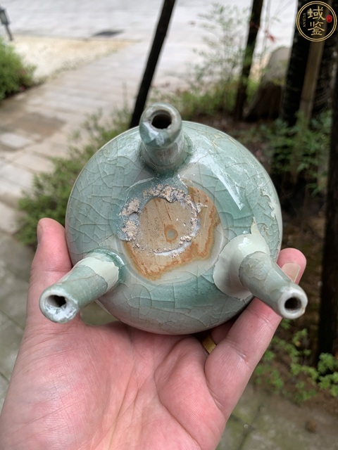 古玩陶瓷館藏級精品南宋龍泉青瓷鼎式爐拍賣，當前價格9998元