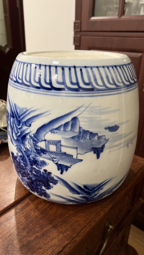 古玩陶瓷（帶保真卡）清代山水紋青花卷缸拍賣，當前價格999元