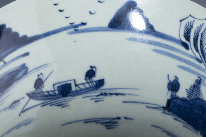 古玩陶瓷(優品)清乾隆·青花山水樓閣人物紋大碗拍賣,當前價格4500元