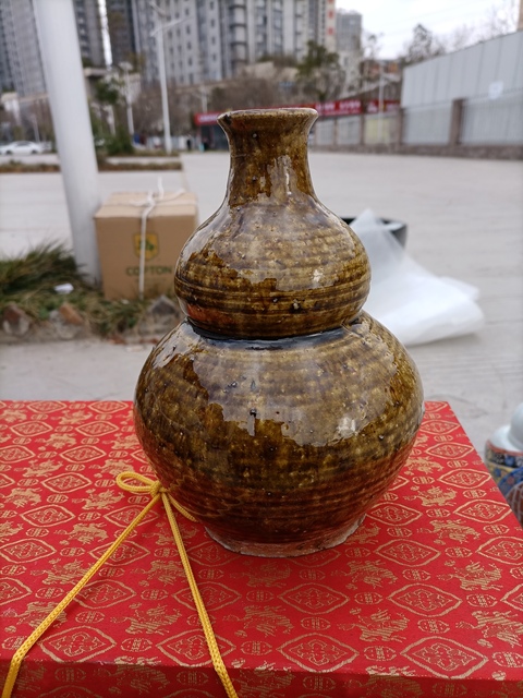 古玩陶瓷葫蘆瓶拍賣，當前價格2600元