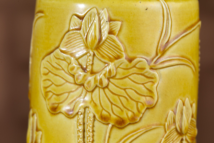 古玩陶瓷民國·黃釉模印一路連科紋棒槌瓶一對拍賣，當前價格5800元