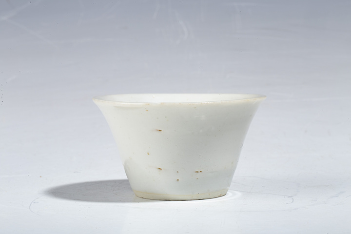 古玩陶瓷（優品）明末清初·白釉馬蹄杯拍賣，當前價格0元