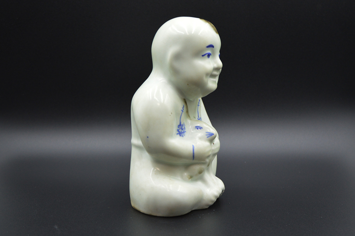 古玩陶瓷【特價】醴陵瓷塑人物童子拍賣,當前價格0元
