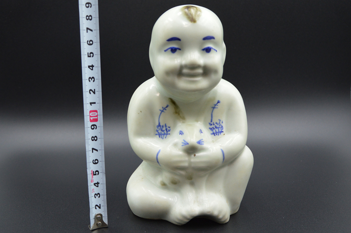 古玩陶瓷【特價】醴陵瓷塑人物童子拍賣,當前價格0元