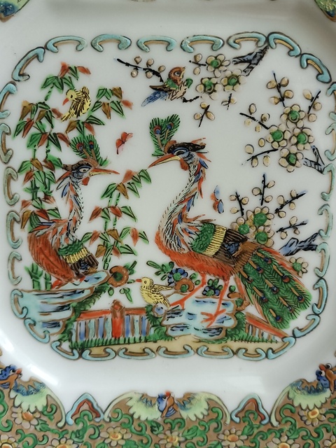 古玩陶瓷民國·廣彩花鳥紋方盤真品鑒賞圖