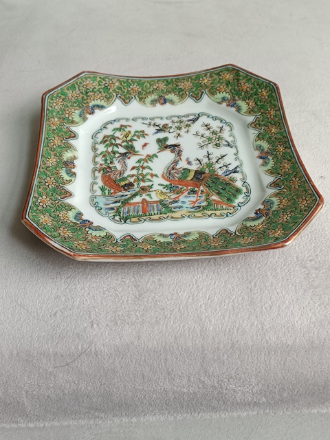 古玩陶瓷民國·廣彩花鳥紋方盤真品鑒賞圖