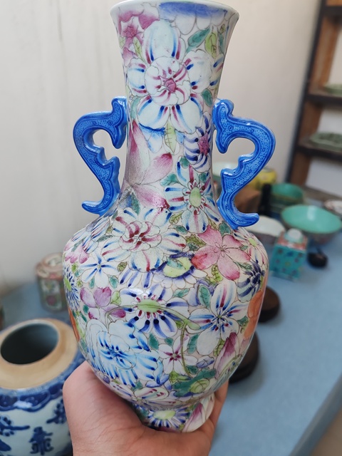 古玩陶瓷民國時期粉彩百花紋雙耳瓶拍賣，當前價格3990元