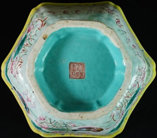 古玩陶瓷清同治粉彩蓮池鴛鴦紋倭角碗拍賣,當前價格6860元