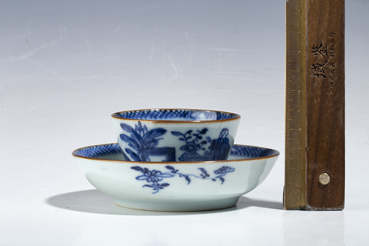 古玩陶瓷·青花嬰戲花蝶紋杯碟
真品鑒賞圖