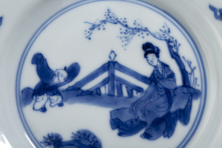 古玩陶瓷·青花三娘教子紋小碟拍賣，當前價格2680元