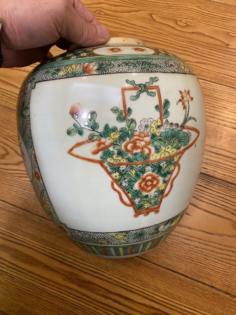 古玩陶瓷五彩提籃花卉紋茶葉罐拍賣，當前價格4600元