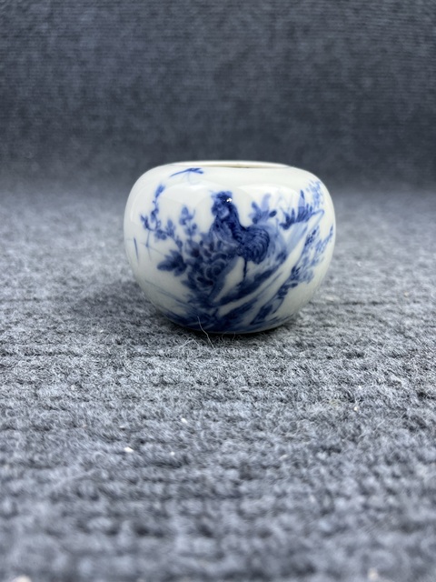 古玩陶瓷王步風格青花大雞圖水盂拍賣,當前價格5888元