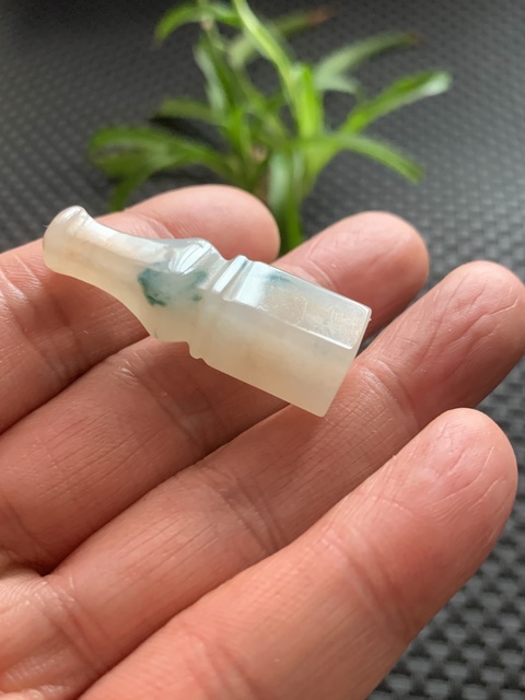 古玩玉器清代翡翠雕“煙嘴”拍賣,當前價格2300元
