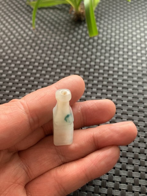 古玩玉器清代翡翠雕“煙嘴”拍賣,當前價格2300元