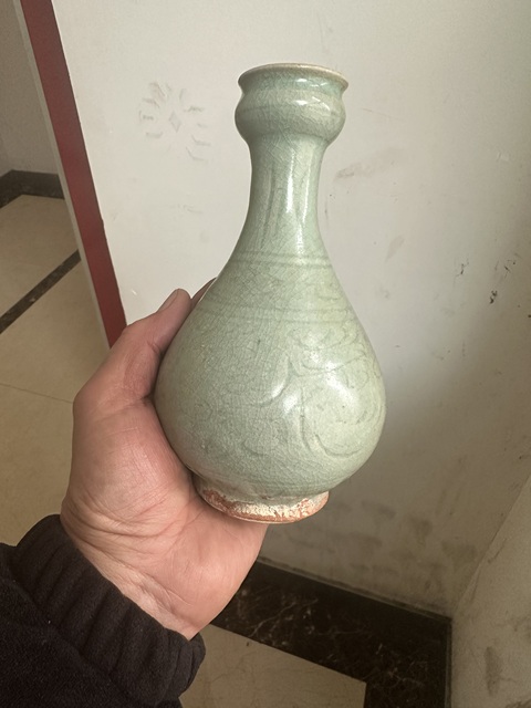 古玩陶瓷龍泉蒜頭瓶拍賣,當前價格15000元