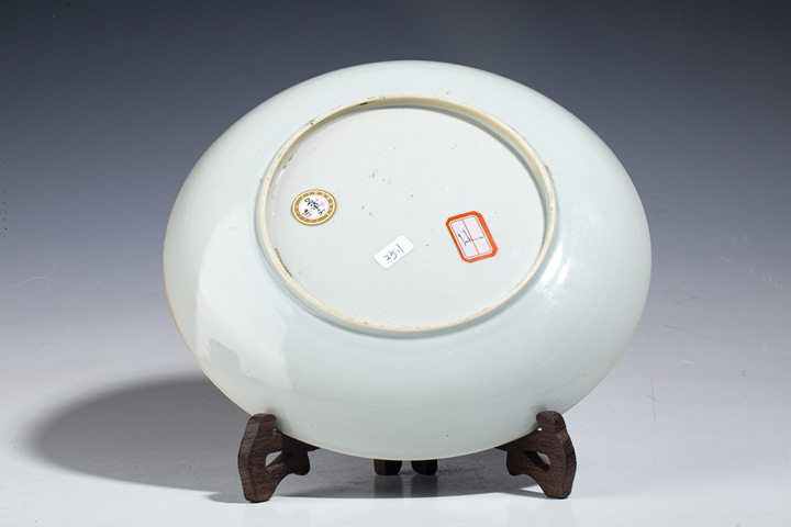 古玩陶瓷清乾隆·青花柳樹牡丹紋盤拍賣，當前價格5000元