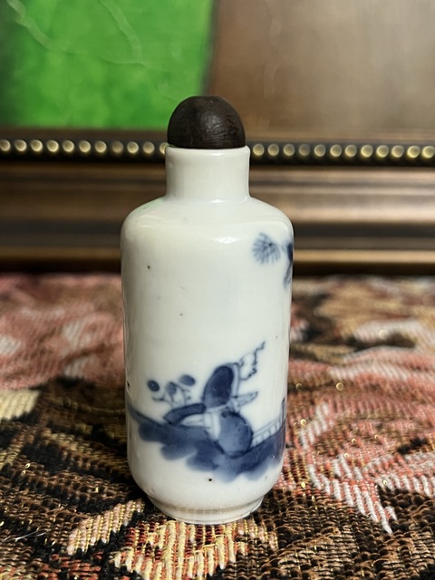 古玩陶瓷晚清青花人物鼻煙壺拍賣，當前價格1600元