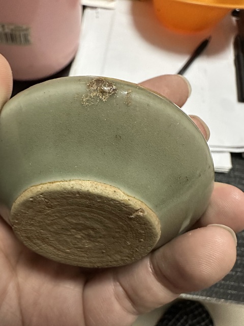 古玩陶瓷精品元代龍泉青瓷模印花卉紋蓋盒拍賣，當前價格2998元