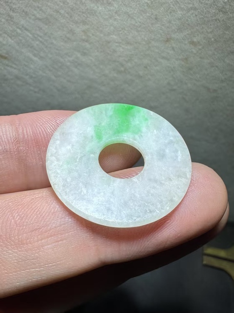 古玩玉器（虧本放漏）清代天然翡翠“平安扣”拍賣，當前價格800元