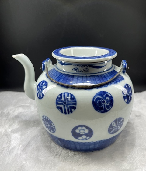 青花皮球花卉紋提梁壺拍賣，當前價格5600元
