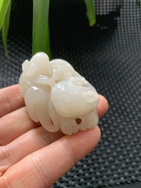 古玩玉器創匯期和田玉雕“瑞獸”拍賣，當前價格16000元