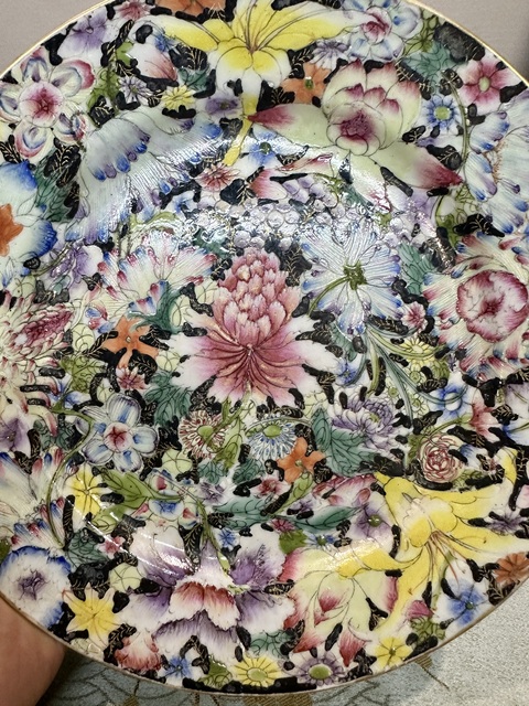 古玩陶瓷民國訂燒款墨地百花粉彩盤拍賣，當前價格3555元